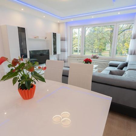 Mega Lux Apartment Esslingen am Neckar Esterno foto